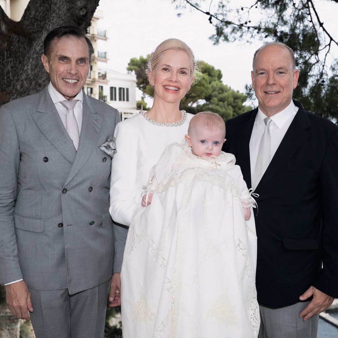 EXCLUSIVA. Entramos en el bautizo de la princesa Élisabeth, hija de Carlos Felipe y Naomi de Orleans: "La presencia del príncipe Alberto de Mónaco nos conmovió"