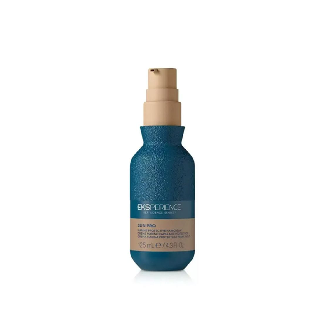 Eksperience SUN PRO Marine Sun Protection Hair Cream, de Revlon Professional (28,45 euros), es una crema ligera con protección térmica hasta los 220ºC y contra los rayos UVA y UVB, que además evita la sequedad y mantiene el color bonito y brillante.  