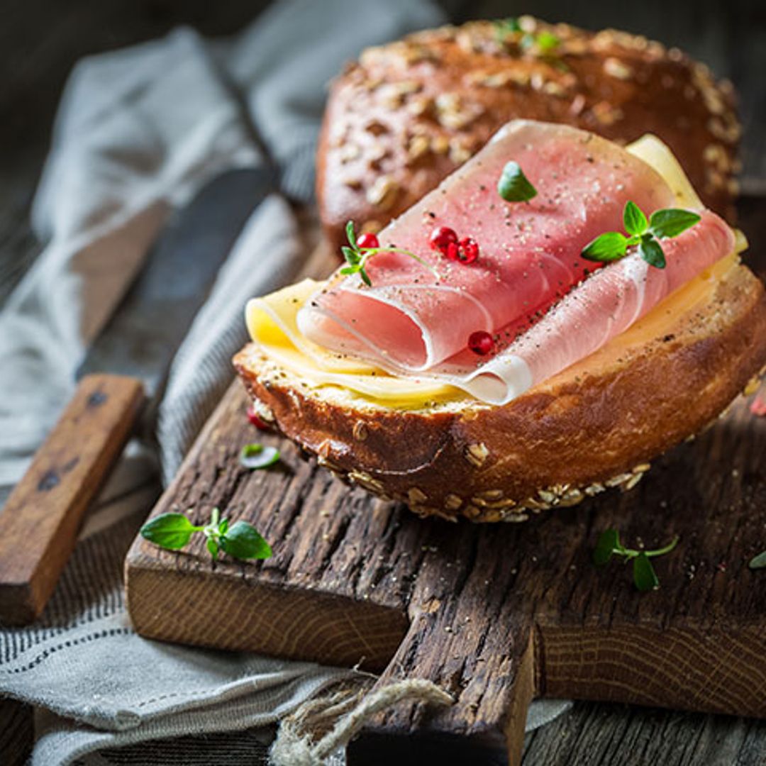 Bocatín de jamón serrano y queso