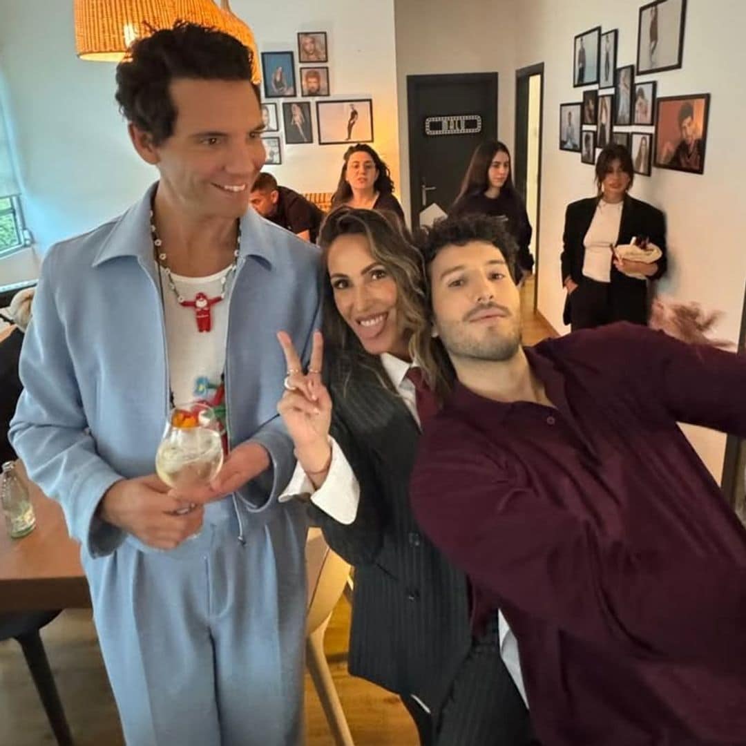 Malú con Mika y Sebastián Yatra