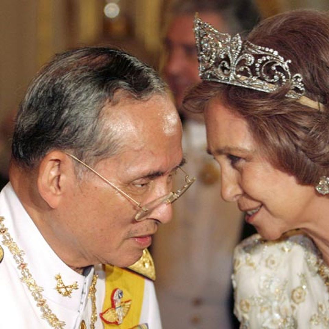 La reina Sofía, Máxima de Holanda y Matilde de Bélgica darán su último adiós al rey Bhumibol de Tailandia en un funeral fastuoso