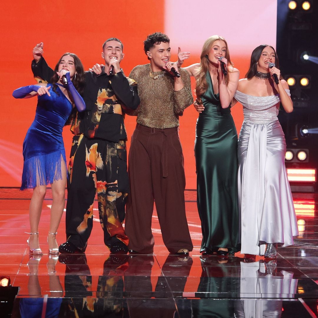Los cinco finalistas de 'OT 2025' interpretando 'Marta, Sebas, Guille y los demás', de Amaral