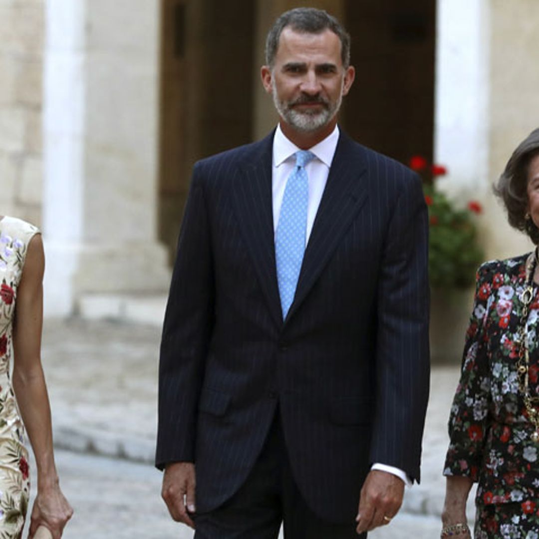 Los reyes Felipe y Letizia, acompañados por la reina Sofía, reciben a medio millar de representantes de la sociedad balear
