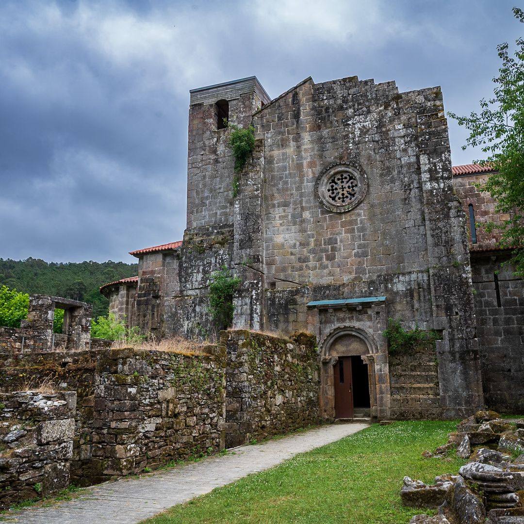 La comarca de Galicia que es una joya y pocos conocen: monasterios escondidos, santuarios de exorcismo y el cocido más célebre de España