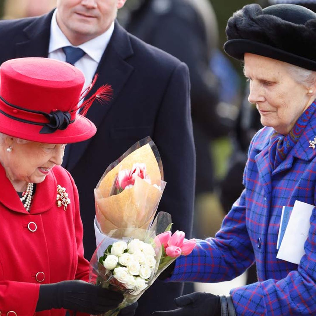 ¿Qué funciones tienen las damas de honor de Isabel II?
