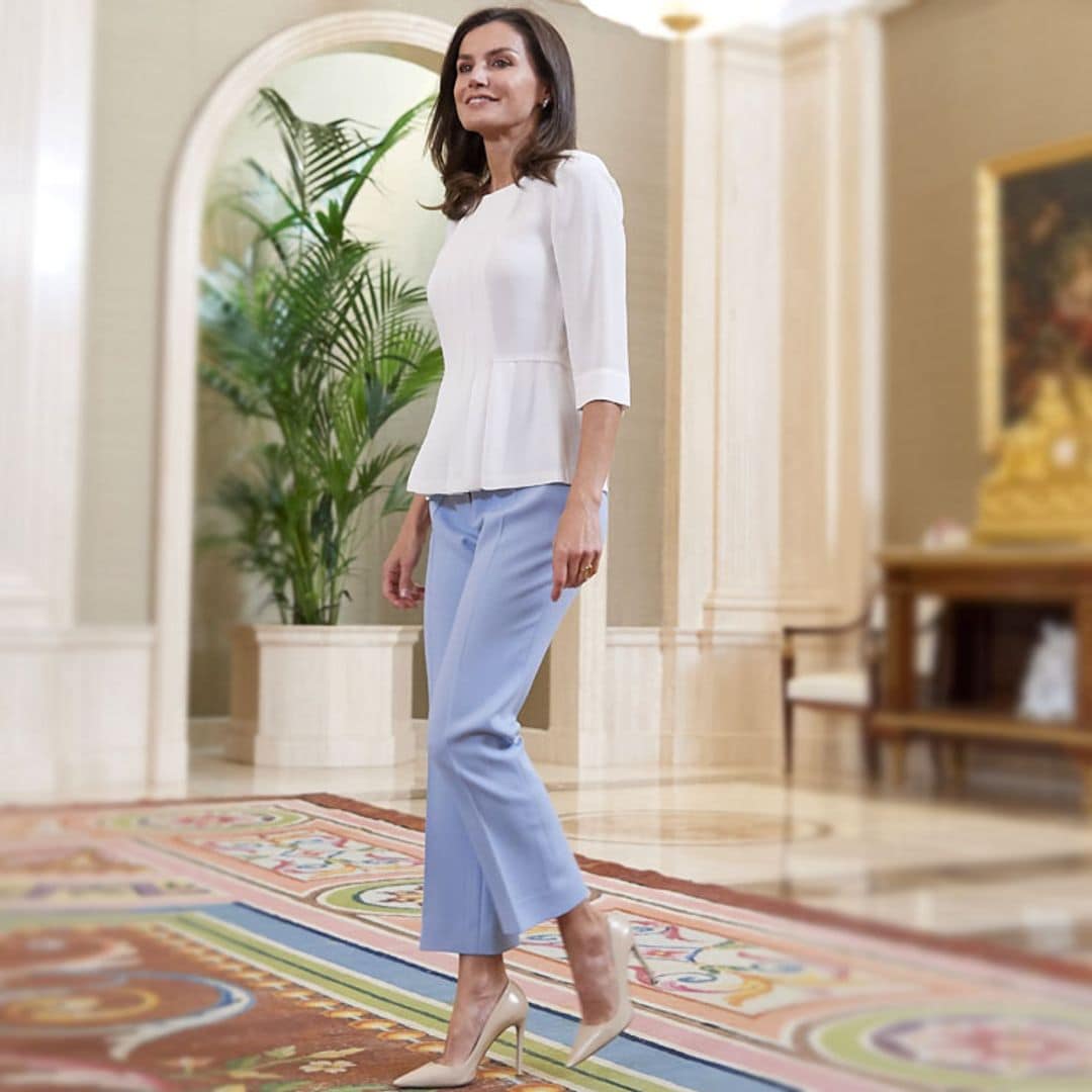 Los aciertos de la Reina con su renovada colección de pantalones de verano