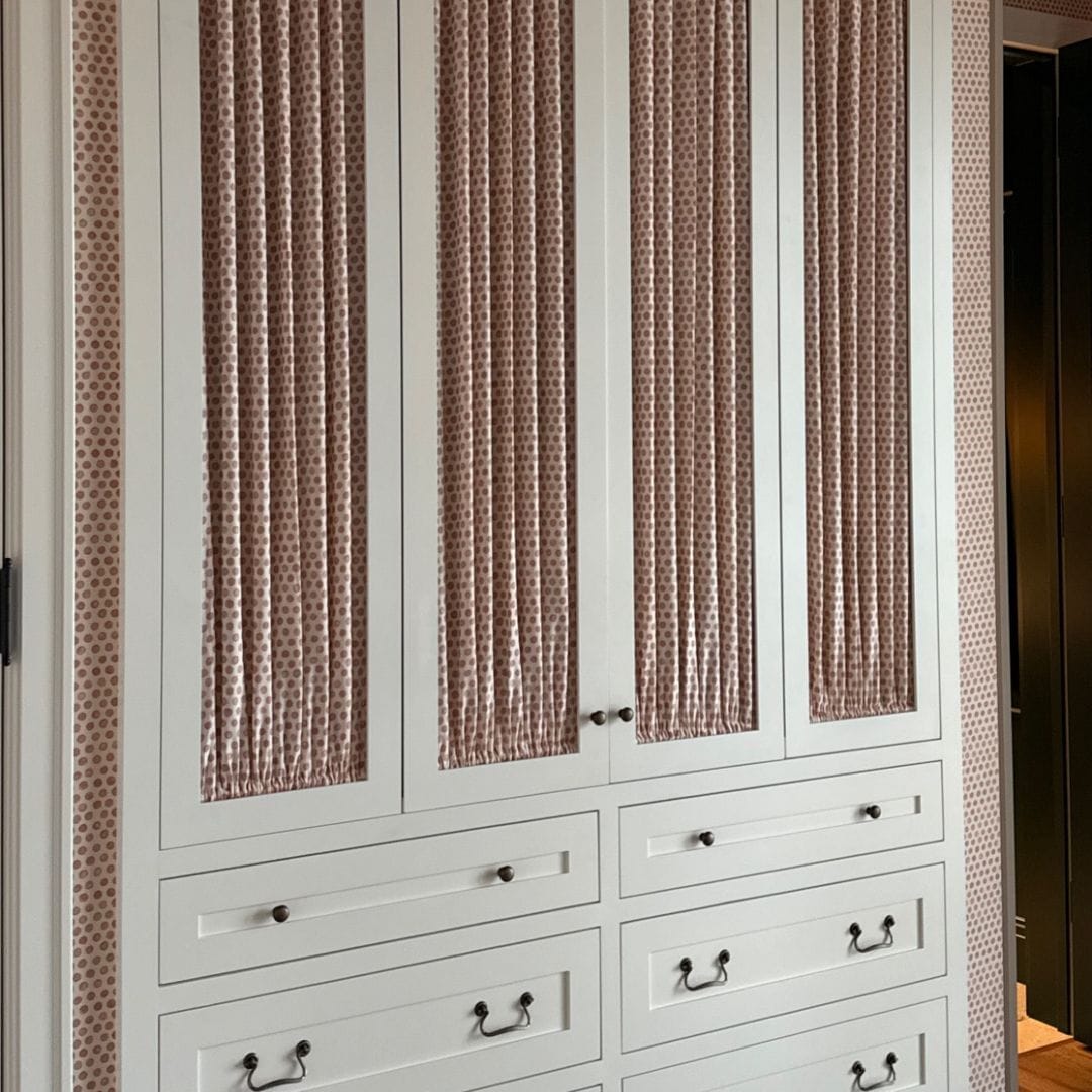 Los aires de la casa de Kendall Jenner destacan por estampados en colores suaves.