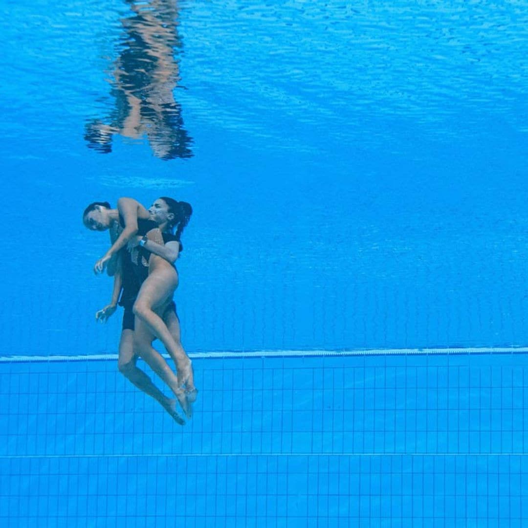 Así debes actuar si alguien se desmaya en el agua