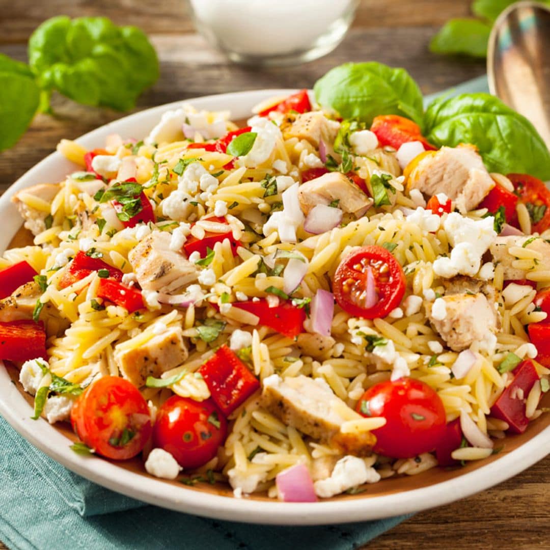 Ensaladas de pasta y pollo: un plato único perfecto para tus menús de verano