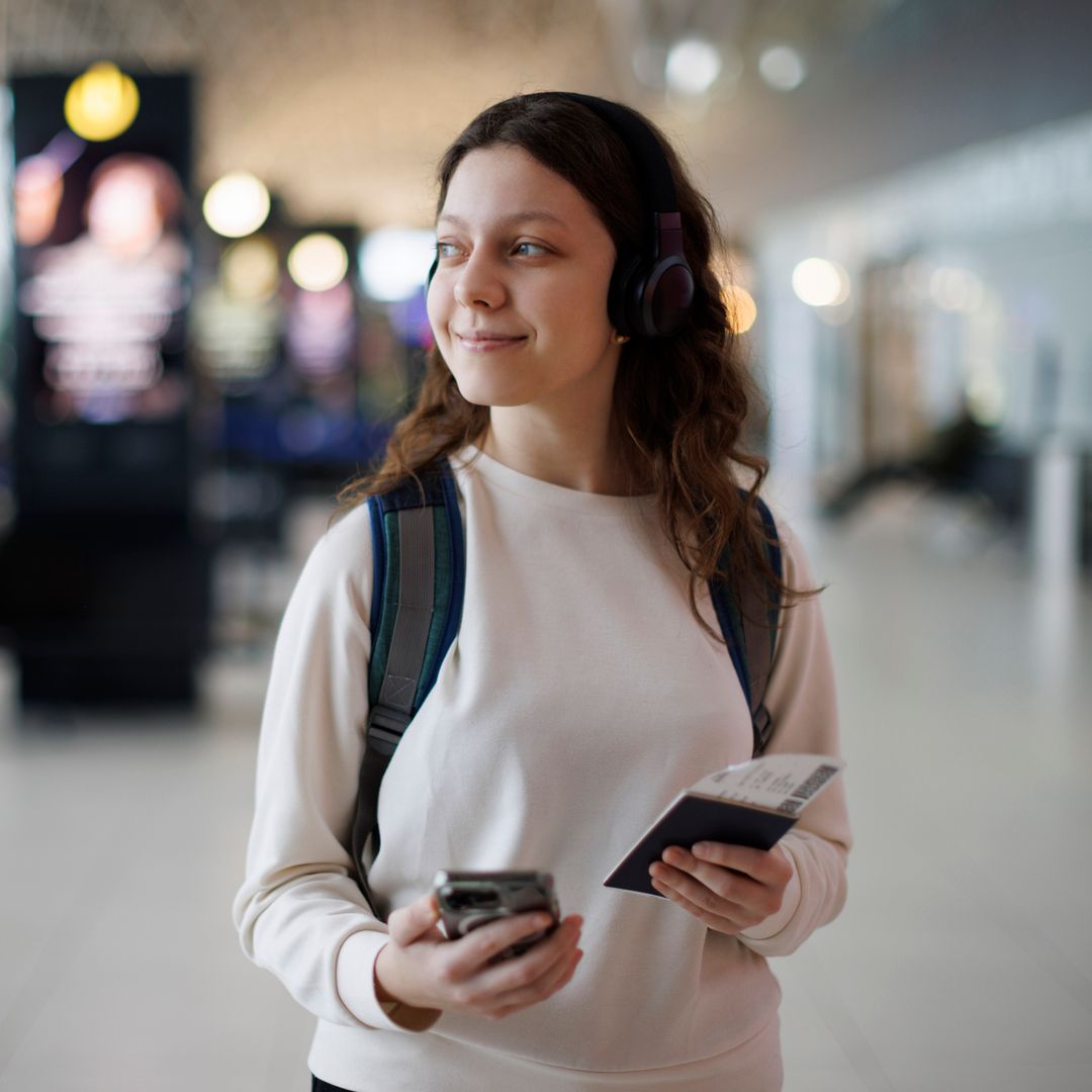 Qué documentos necesita tu hijo para viajar al extranjero a aprender idiomas, según un experto