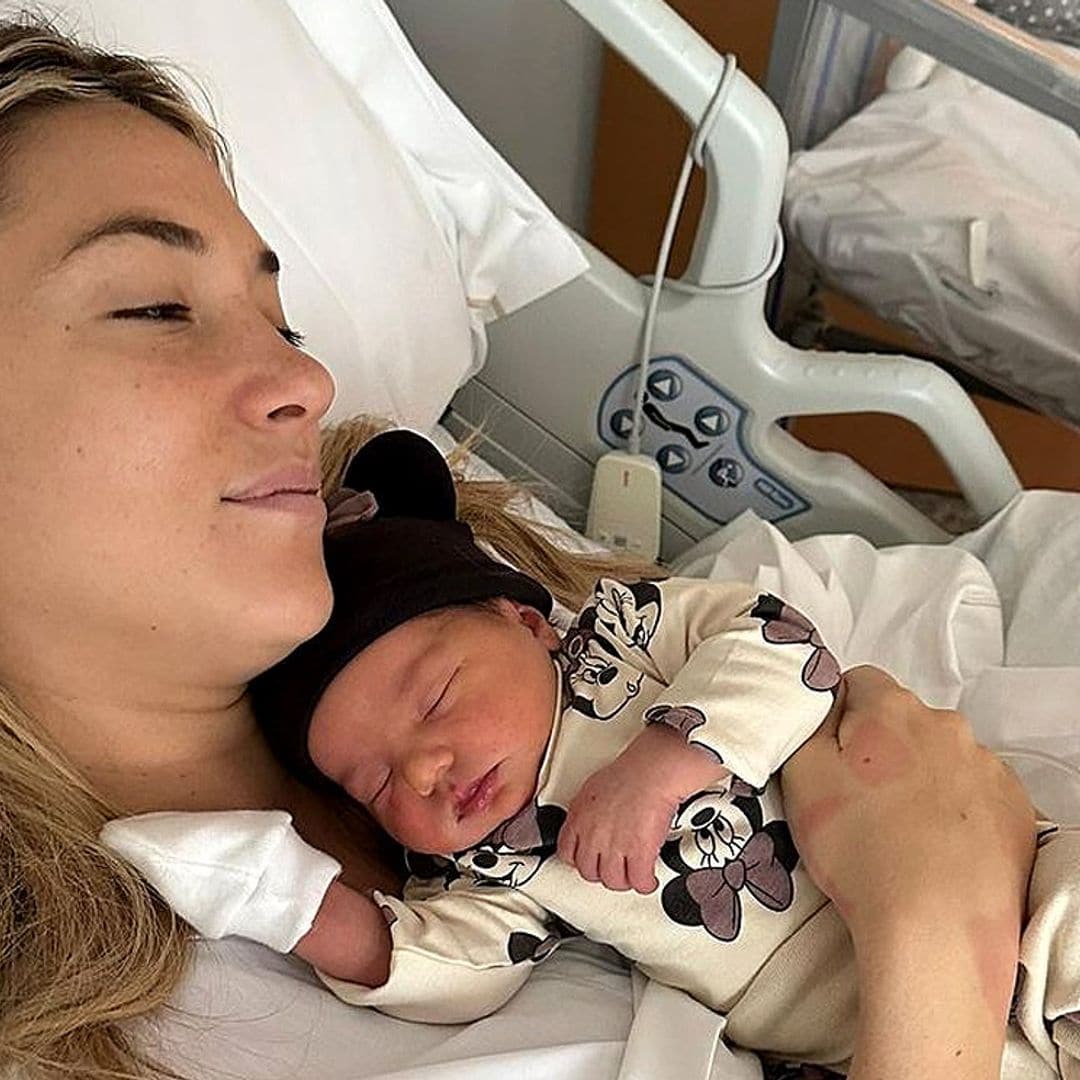 Alice Campello abandona la UCI y abraza a su recién nacida