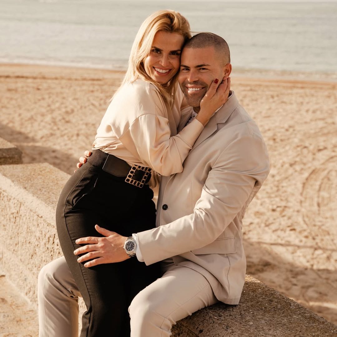 Chari Lojo, exconcursante de 'Gran Hermano', confirma su boda con un exparticipante de 'MYHYV': "La cárcel nos unió"