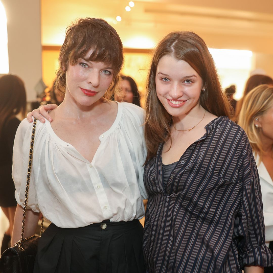 Así es Ever, la hija de Milla Jovovich que cumple 18 años siguiendo su estela