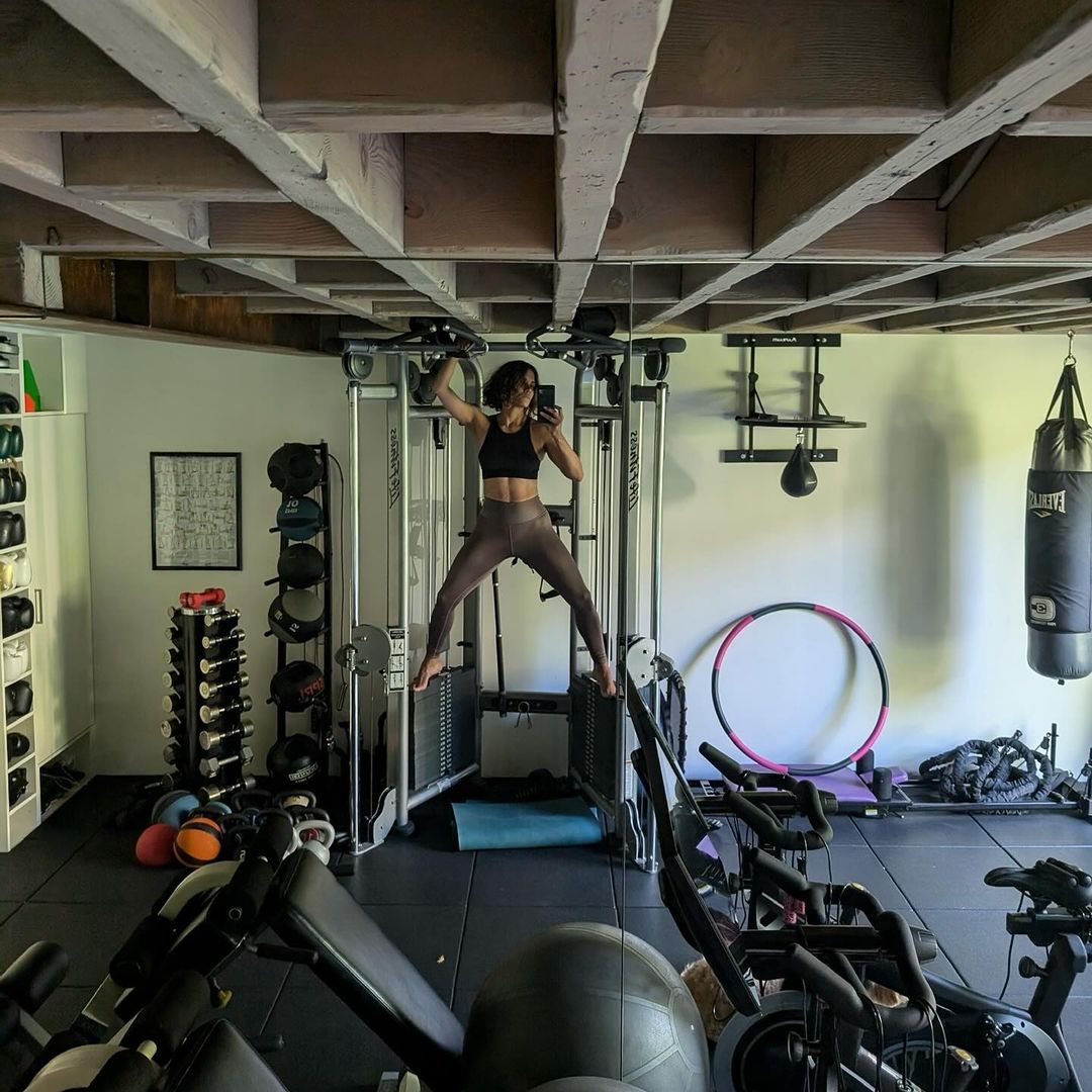 Halle Berry entrena en su casa 