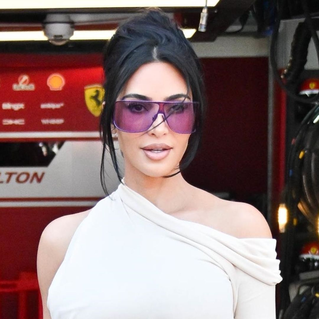 Kim Kardashian roba miradas y demuestra su apoyo incondicional a Lewis Hamilton en el Gran Premio de Mónaco