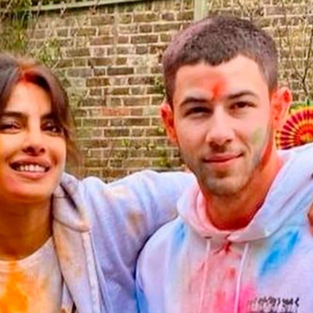 ¡A todo color! Nick Jonas y Priyanka Chopra celebran en familia el festival Holi