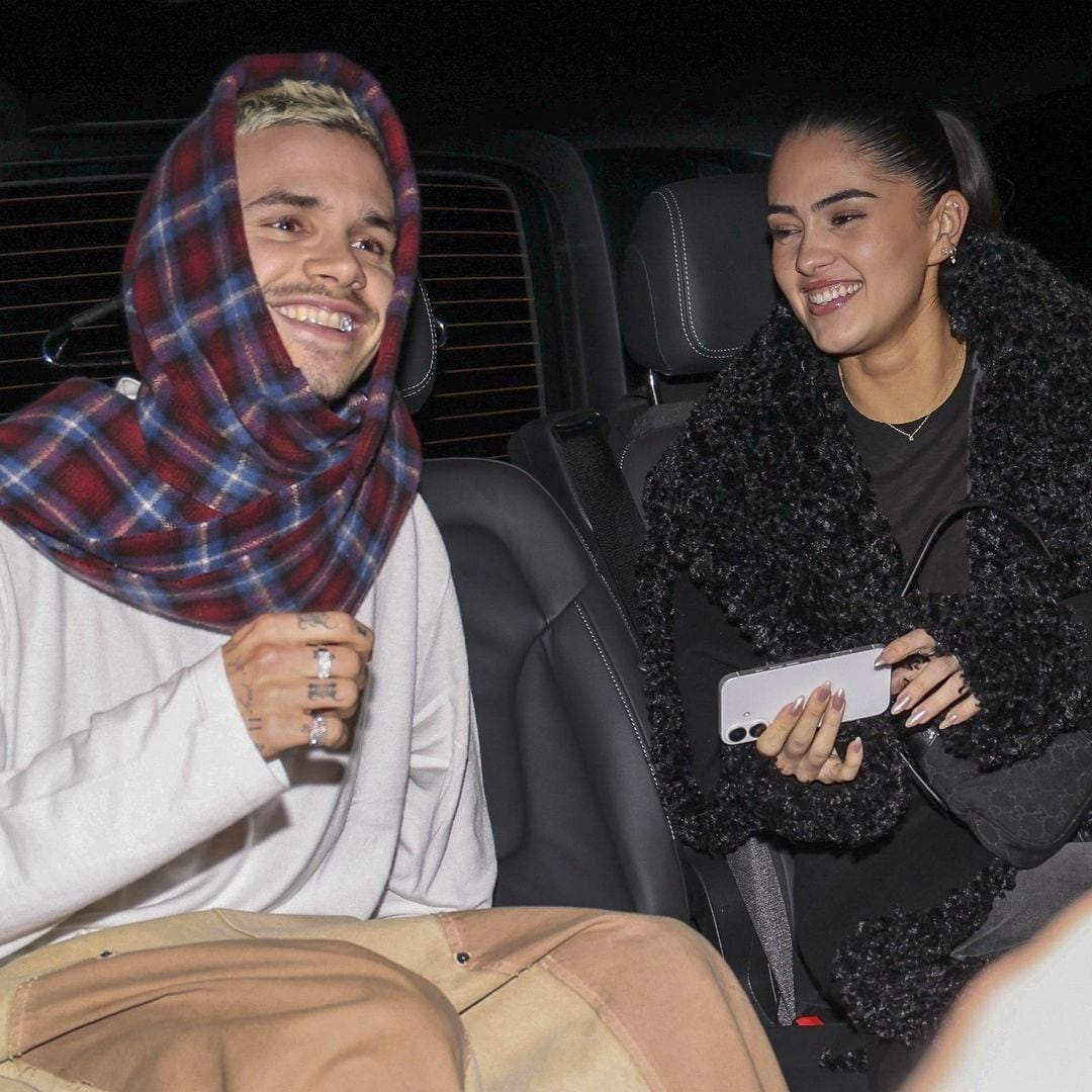 Romeo Beckham reaparece sonriente en París con su novia Kim Turnbull en medio de la polémica