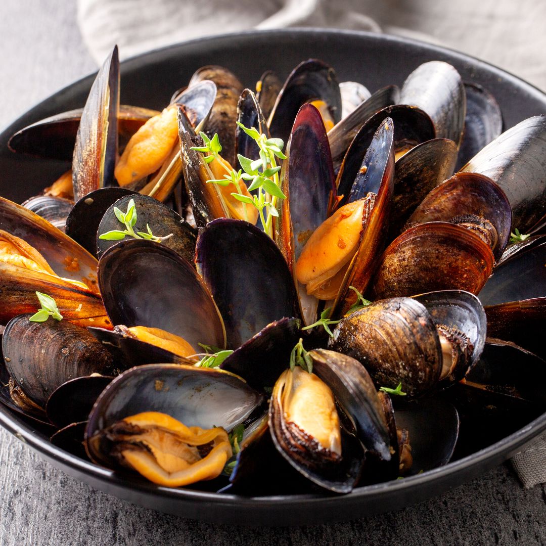Mejillones al vapor con un toque picante: la receta más sencilla y sabrosa