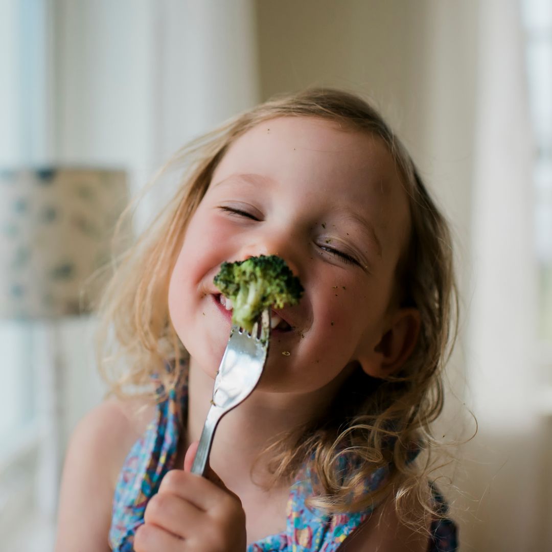 La dieta vegetariana para niños, según los expertos: "Puede cubrir sus necesidades nutricionales, pero no debe improvisarse"