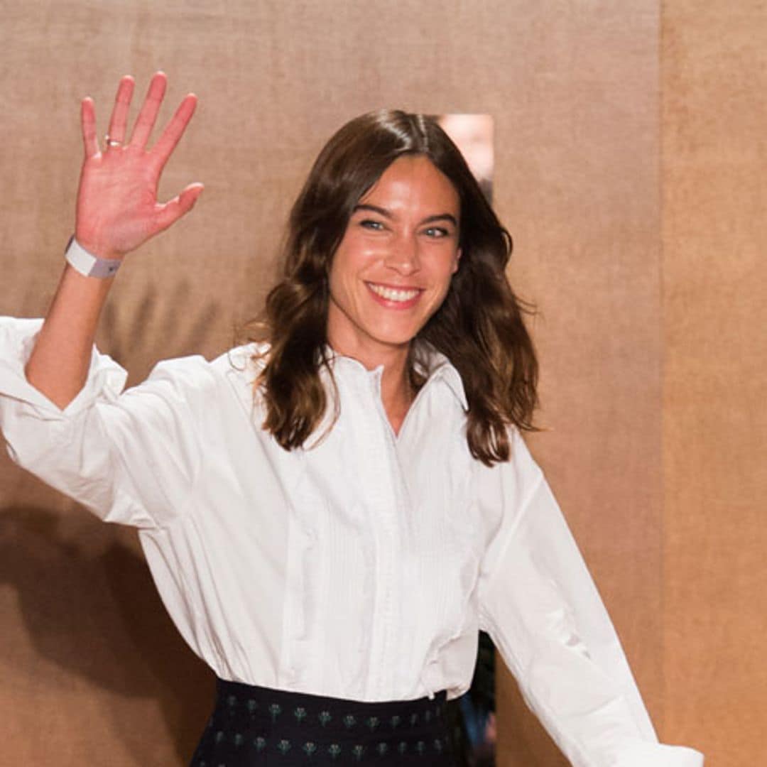 La visión más personal de Alexa Chung con la moda para primavera