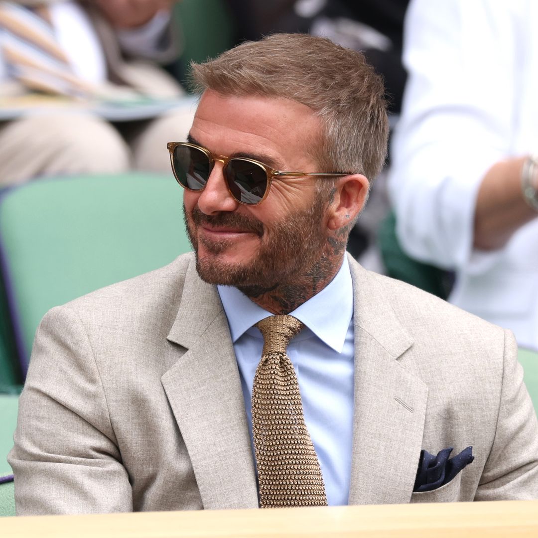  David Beckham en el Royal Box durante un partido entre Carlos Alcaraz y Mark Lajal en la primera jornada del Campeonato de Wimbledon 2024