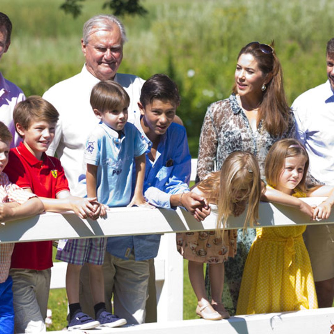 Salen a la luz imágenes inéditas grabadas por el príncipe Henrik a sus hijos en los años 70