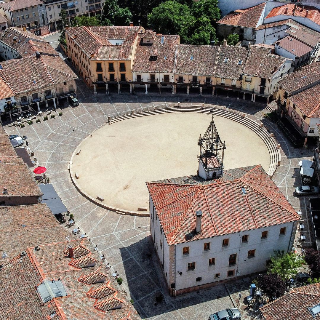 Plaza Mayor de Riaza, Segovia