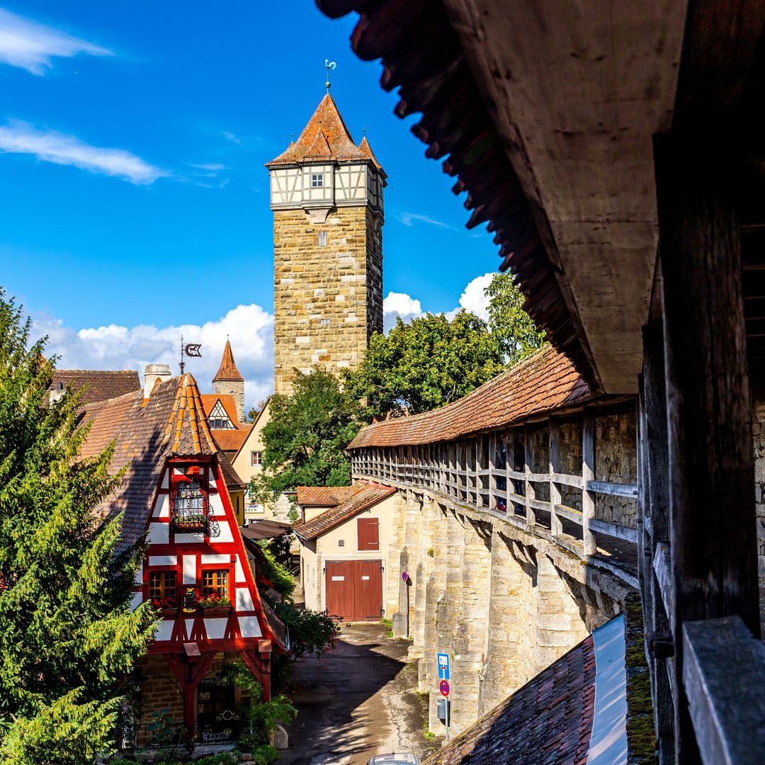 Rothenburg ob der Tauber, una de las ciudades medievales más bella de Alemania. Muralla de casi cuatro kilómetros que recorre la ciudad.