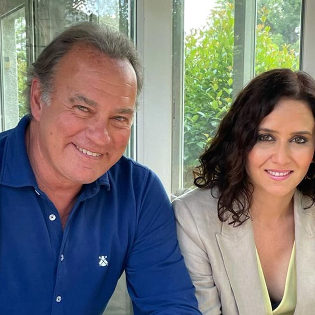 La muerte de su padre, su primera boda, la maternidad... Isabel Díaz Ayuso muestra su lado más personal