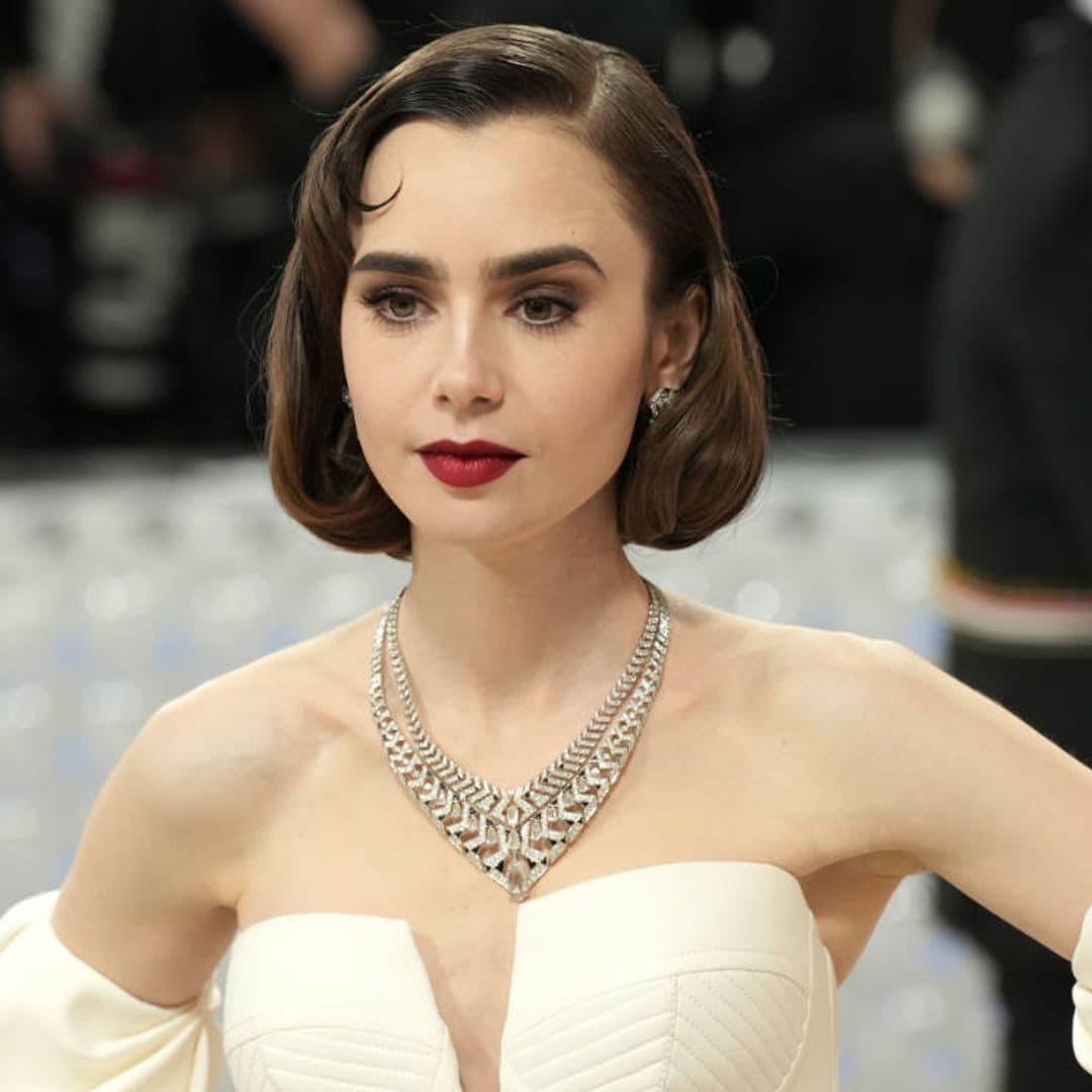 Lily Collins es la reina de las fotos sin maquillaje y sus últimos tres 'selfies' lo demuestran