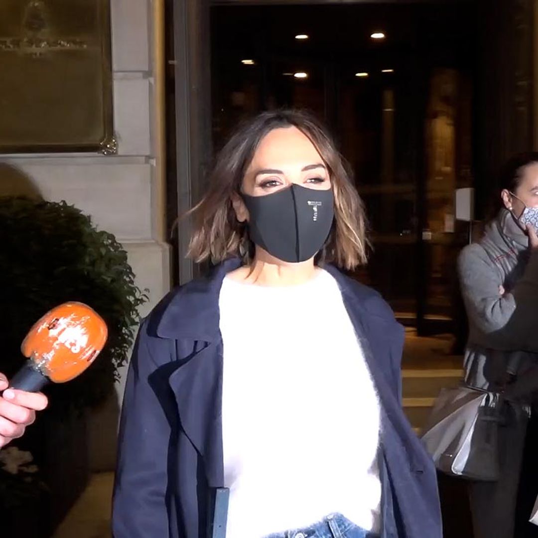 La reacción de Tamara Falcó cuando le preguntan por el beso protagonista de ¡HOLA!