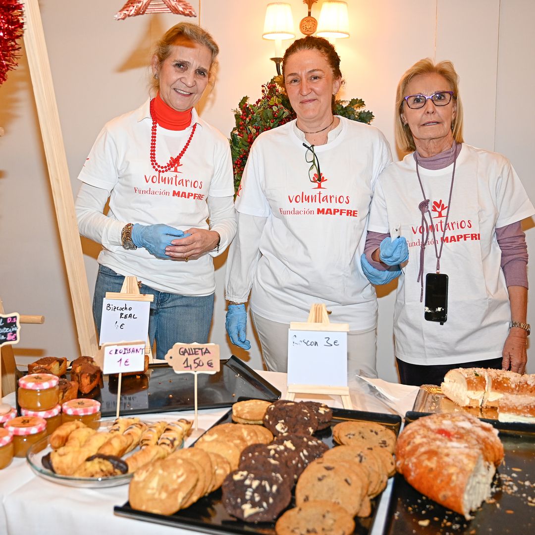 La infanta Elena, pastelera por un día y protagonista de la jornada benéfica del Mercadillo Solidario de Mapfre en Madrid