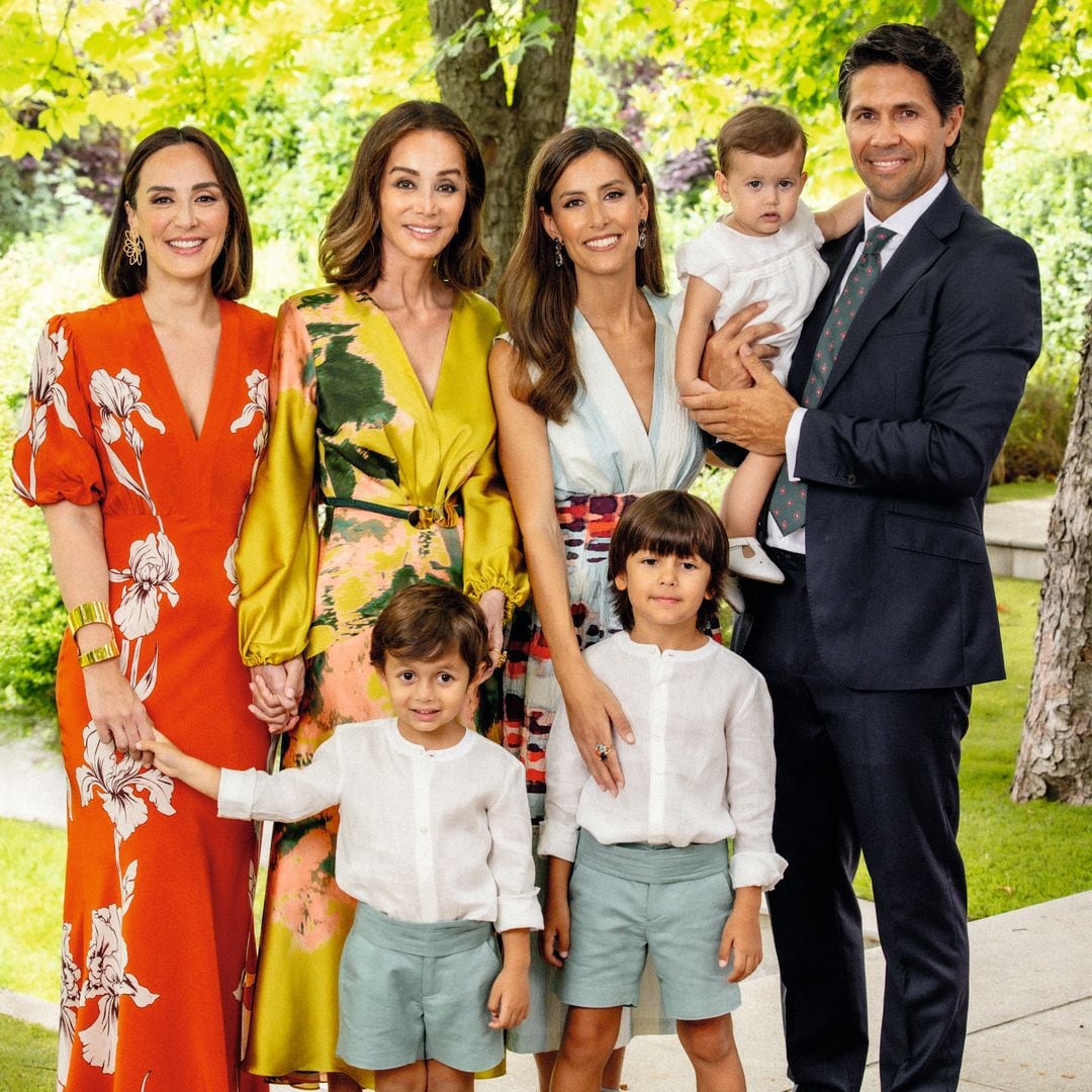 ENTRAMOS EN LA CELEBRACIÓN DEL BAUTIZO DE  MARTÍN, EL HIJO PEQUEÑO DE ANA BOYER Y FERNANDO VERDASCO EN CASA DE ISABEL PREYSLER