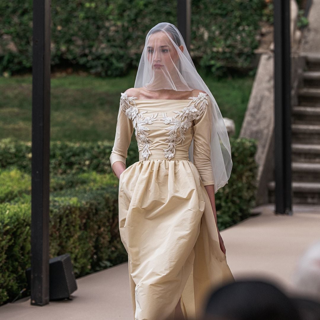 Inés Domecq sorprende al diseñar su primer vestido de novia que esconde referencias a su boda con el marqués de Almenara