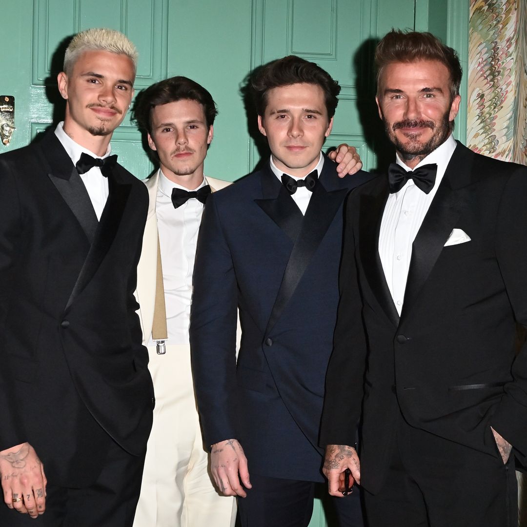 David Beckham con sus hijos en la fiesta de 50 cumpleaños de Victoria