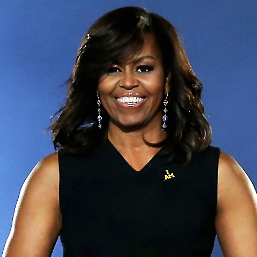 Su primer beso con el expresidente de EE.UU, su vida en la Casa Blanca... ¡HOLA! desvela en primicia las memorias de Michelle Obama
