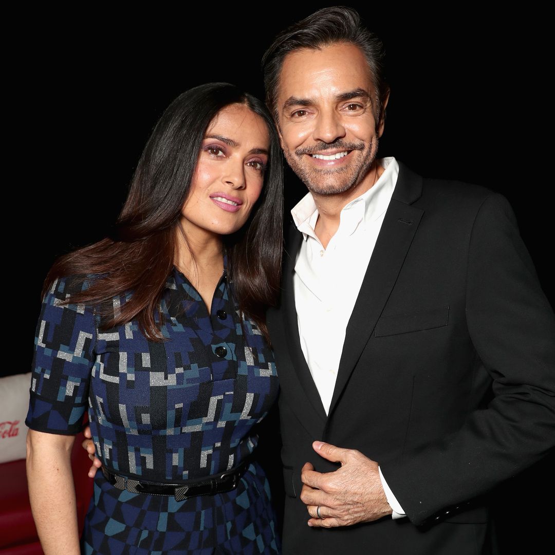 Salma Hayek causa sensación bailando con Eugenio Derbez en pleno set de grabación