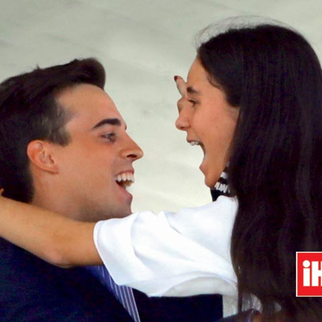 Fotografías exclusivas en ¡HOLA!, Victoria Federica y Gonzalo Caballero, abrazos y complicidad en el hipódromo