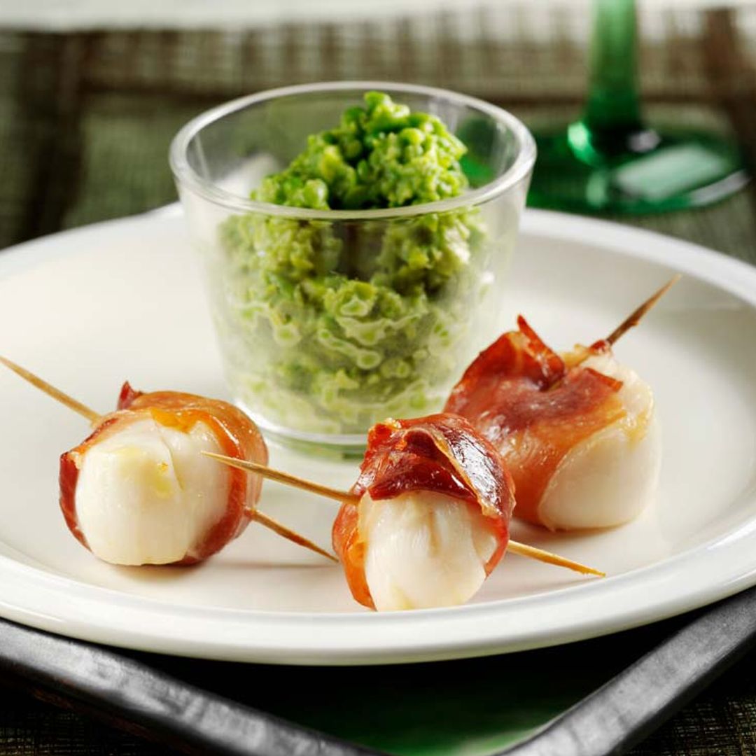 Vieiras con jamón y mantequilla de hierbas