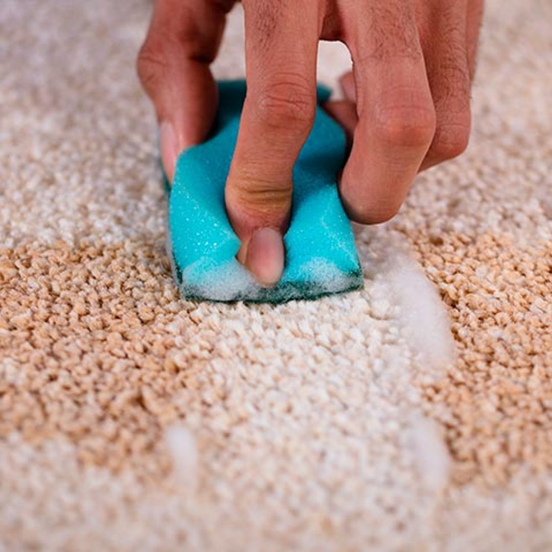 Los trucos caseros más útiles para luchar contra las manchas difíciles
