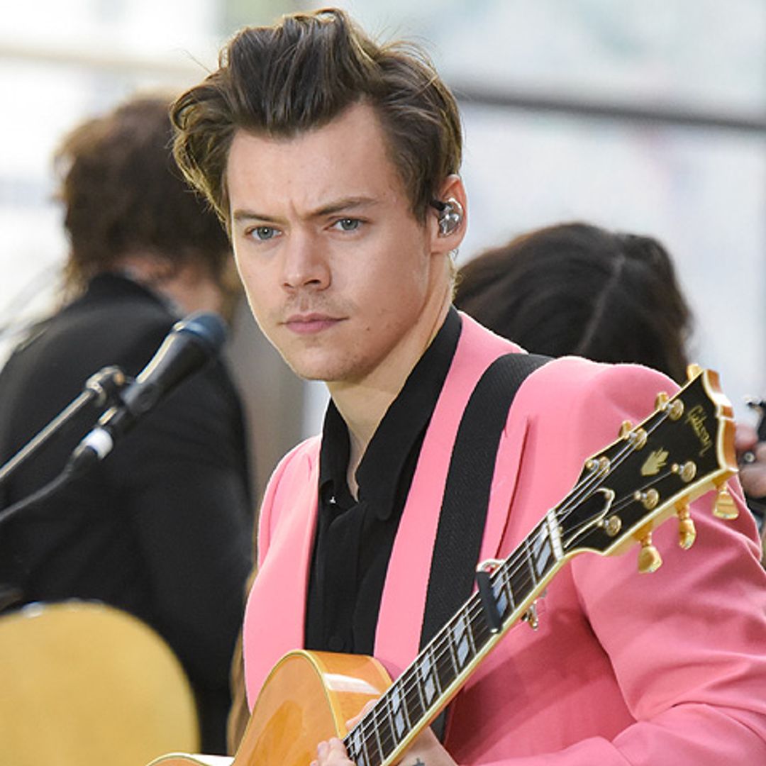 Harry Styles, devastado tras el fallecimiento de su padrastro