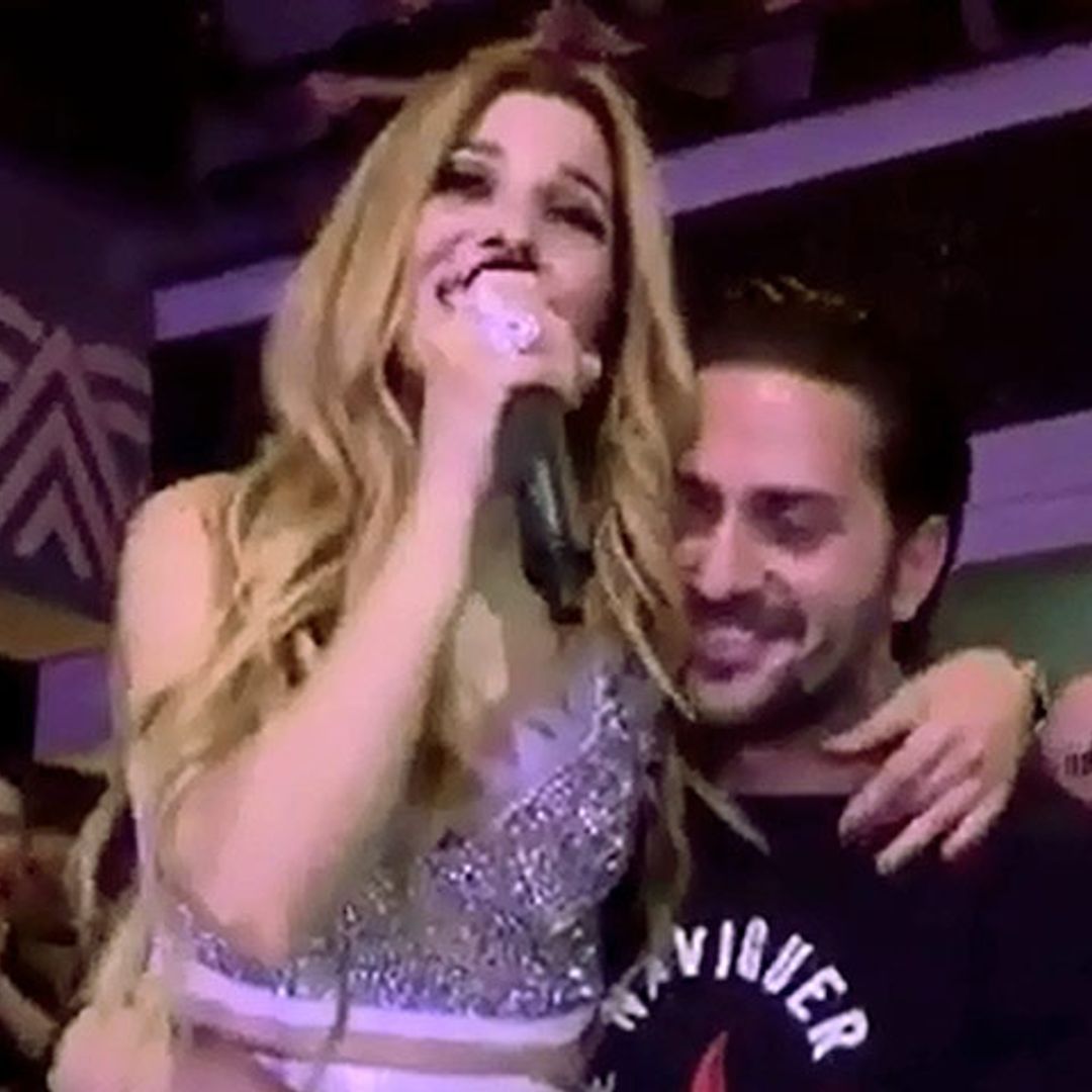 ¡Para morirse de amor! Natalia canta para su novio por primera vez en público