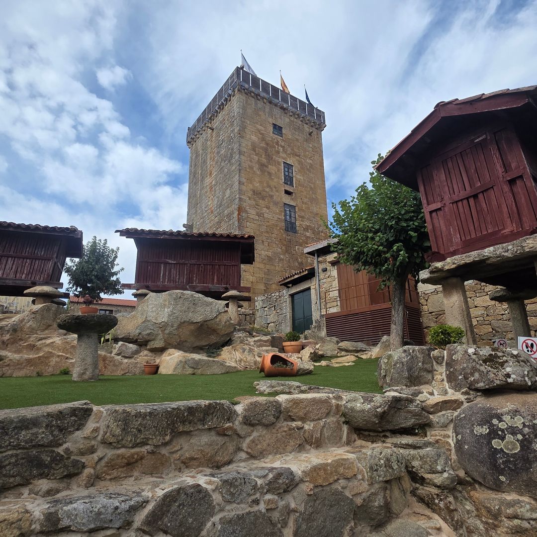 La aldea histórica de Ourense que brilla entre los pueblos más bonitos de España: 150 vecinos y origen medieval