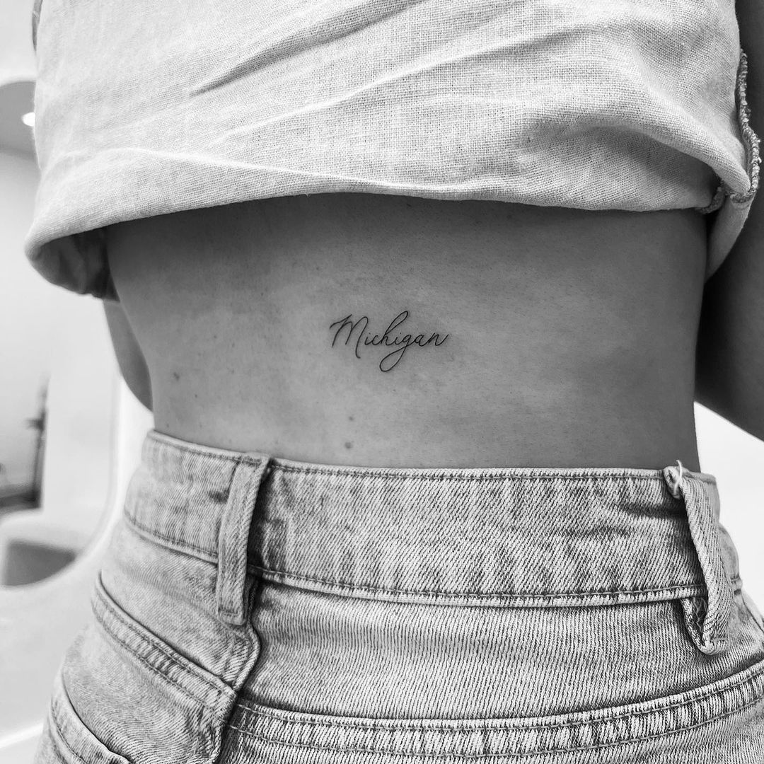 Tatuaje en la espalda de "Michigan"