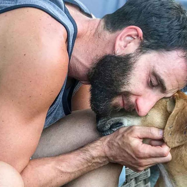 dani rovira mascota