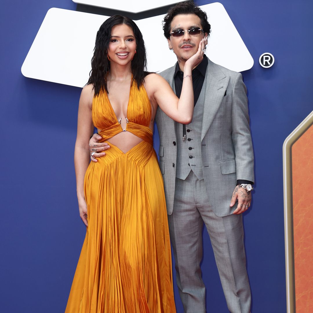 Ángela Aguilar y Christian Nodal comparten el íntimo ritual que hacen antes de cada show