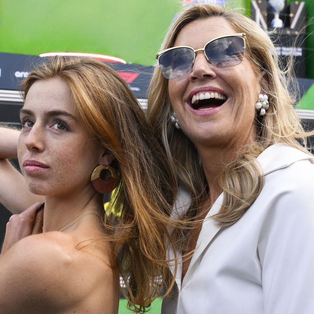 Máxima de Holanda y su hija Alexia, como nunca las habíamos visto: sus fotos bailando y cantando de fiesta en Ámsterdam