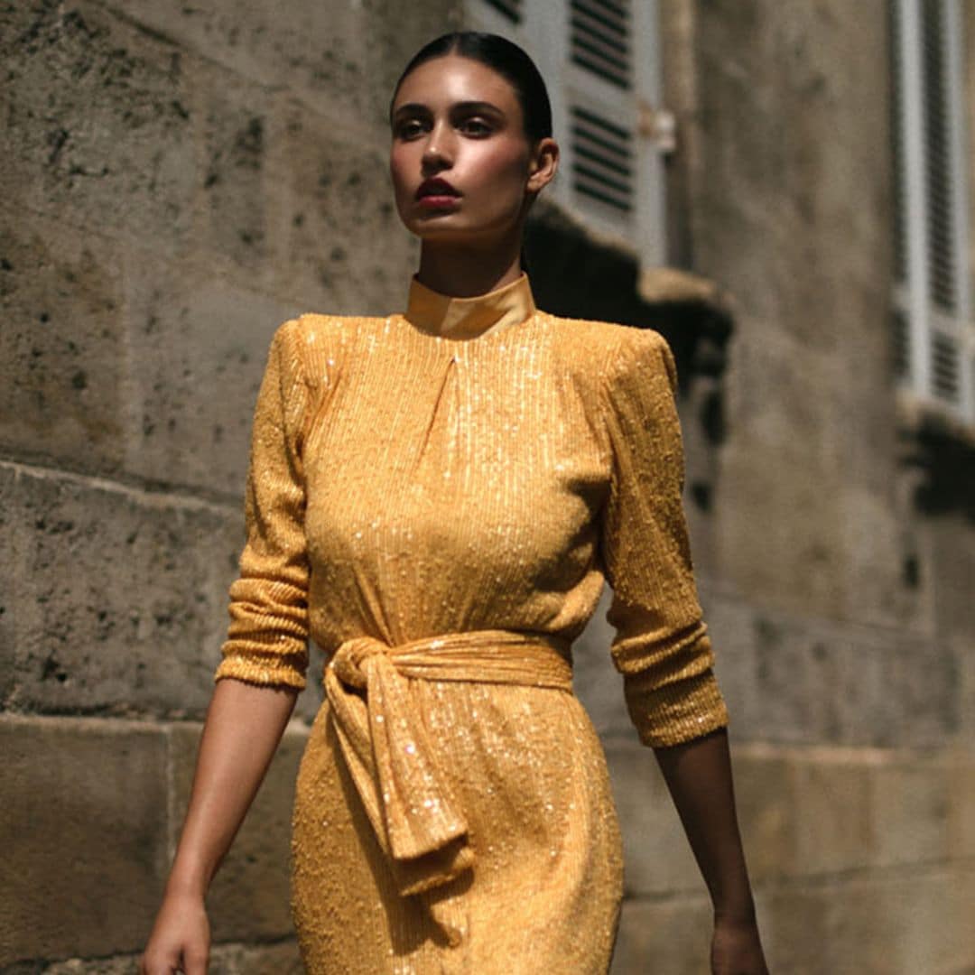 Vestidos de invitada de lentejuelas: ¡que no pare la fiesta!