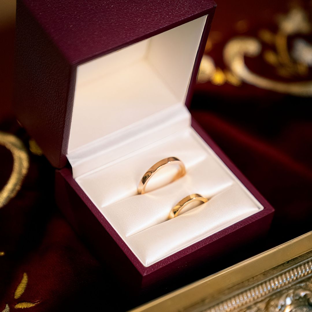 Las alianzas de oro, de Bvlgari, con las que se desposaron Nieves y Bill