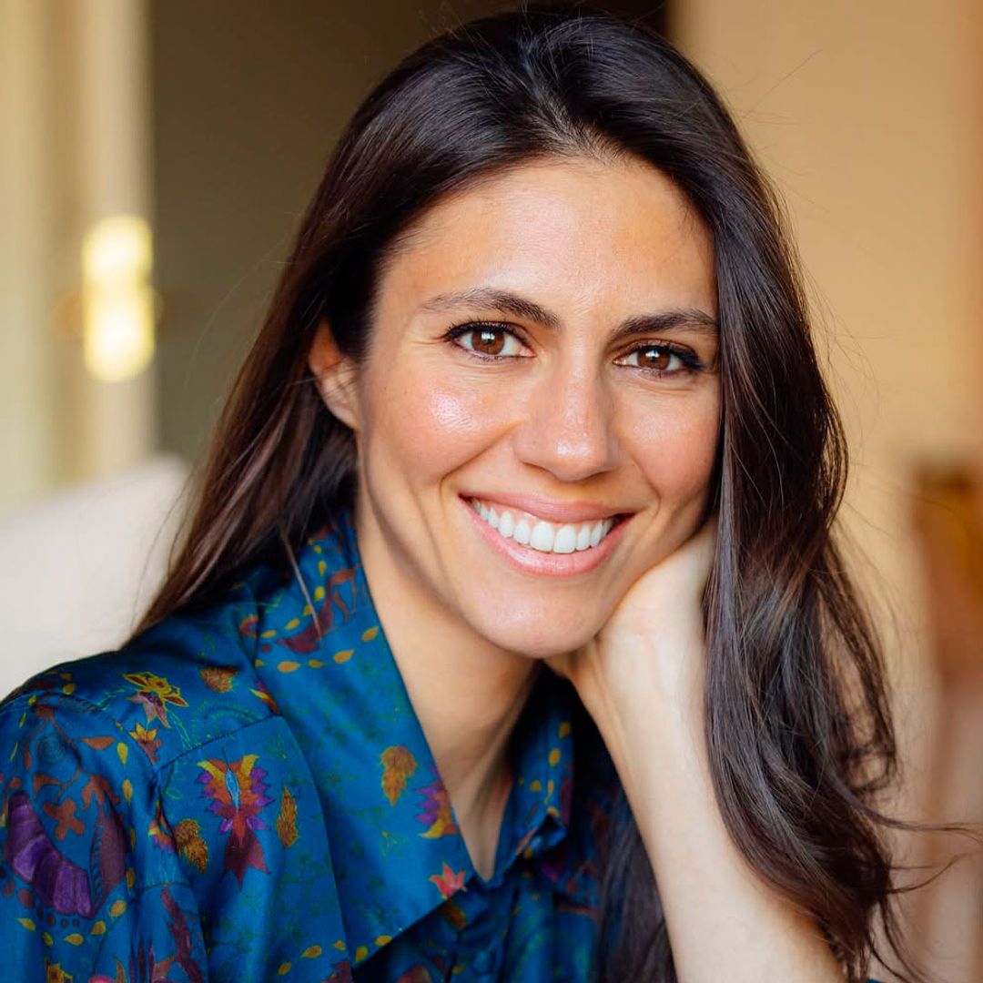 Cristina Lobato, maquilladora, sobre el doble colorete de Ana Cristina Portillo: "Para elevar el pómulo el tono oscuro debe ir por debajo del hueso y el luminoso en la parte alta"